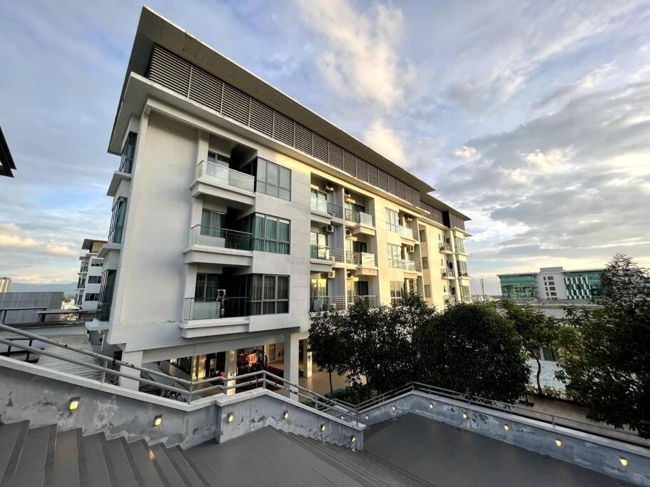 Luxury The Loft Comfort & Convenient Homestay 4 Kota Kinabalu Dış mekan fotoğraf