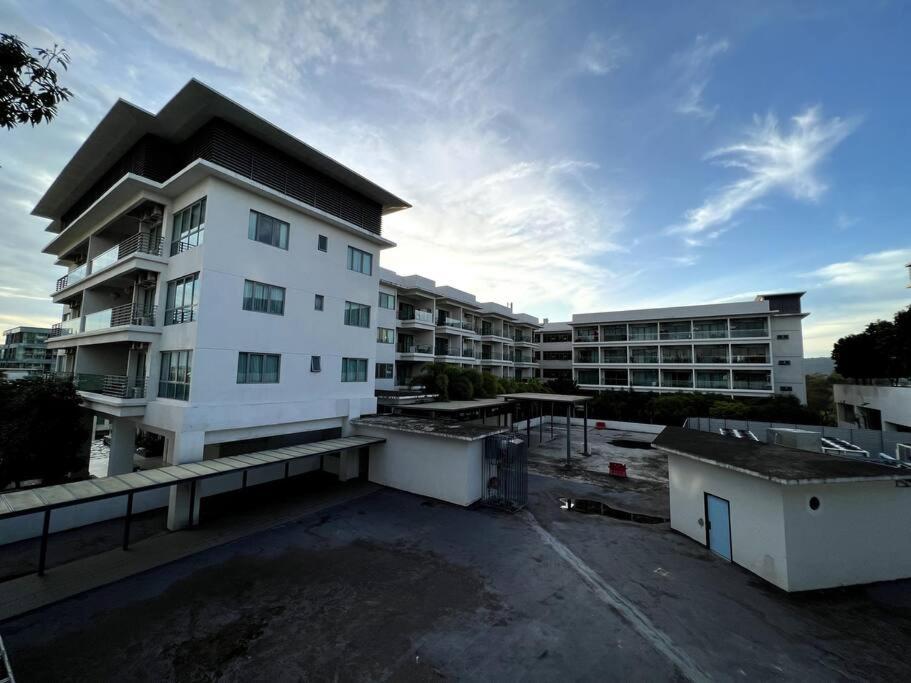 Luxury The Loft Comfort & Convenient Homestay 4 Kota Kinabalu Dış mekan fotoğraf